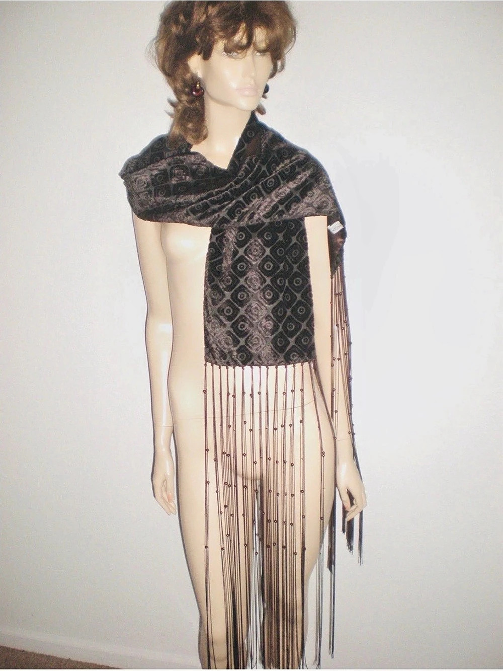 Oscar de la Renta Brown velour Beaded Fringe Scarf Like New